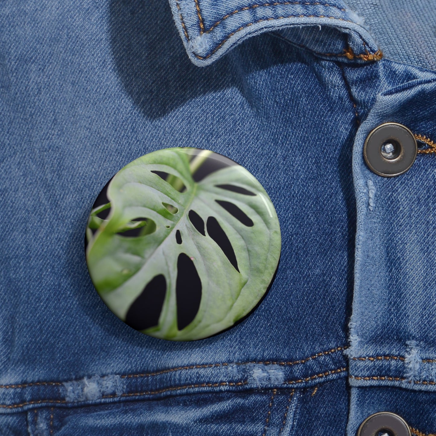 Monstera Plant Button